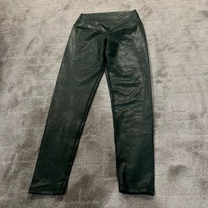 Aerie offline cross front green leggings. NWOT. Size M